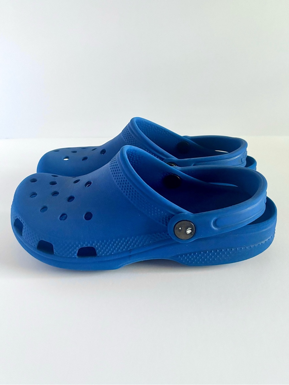 Crocs Classic Clog — Kids/Youth/Big Kids J4 — Blue — GUC - Picture 8 of 12